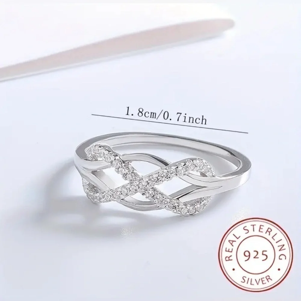 925 Sterling Silver Infinity Ring with Sparkling Zirconia -
